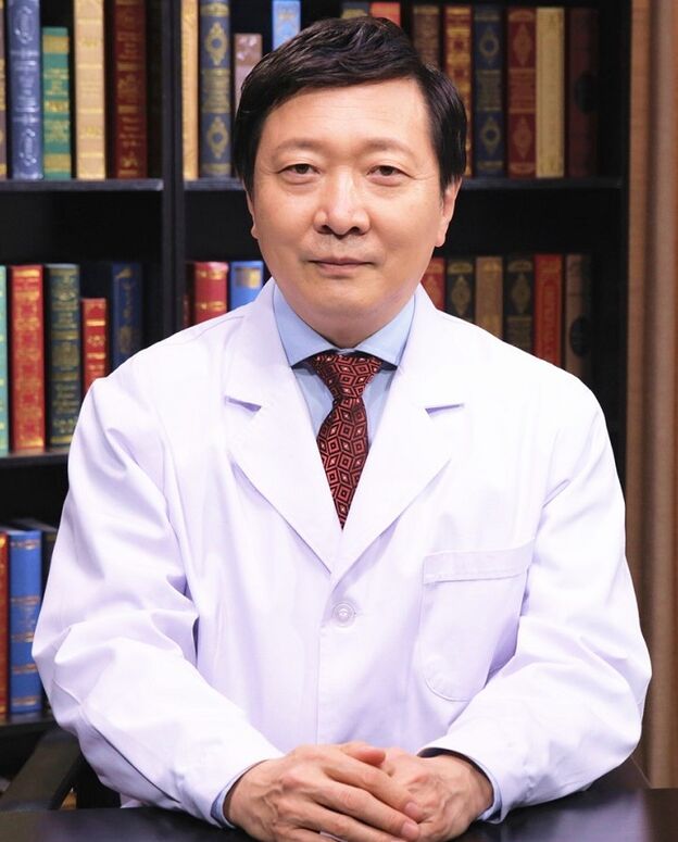 Doktor Rheumatologist Andrei Dela Cruz